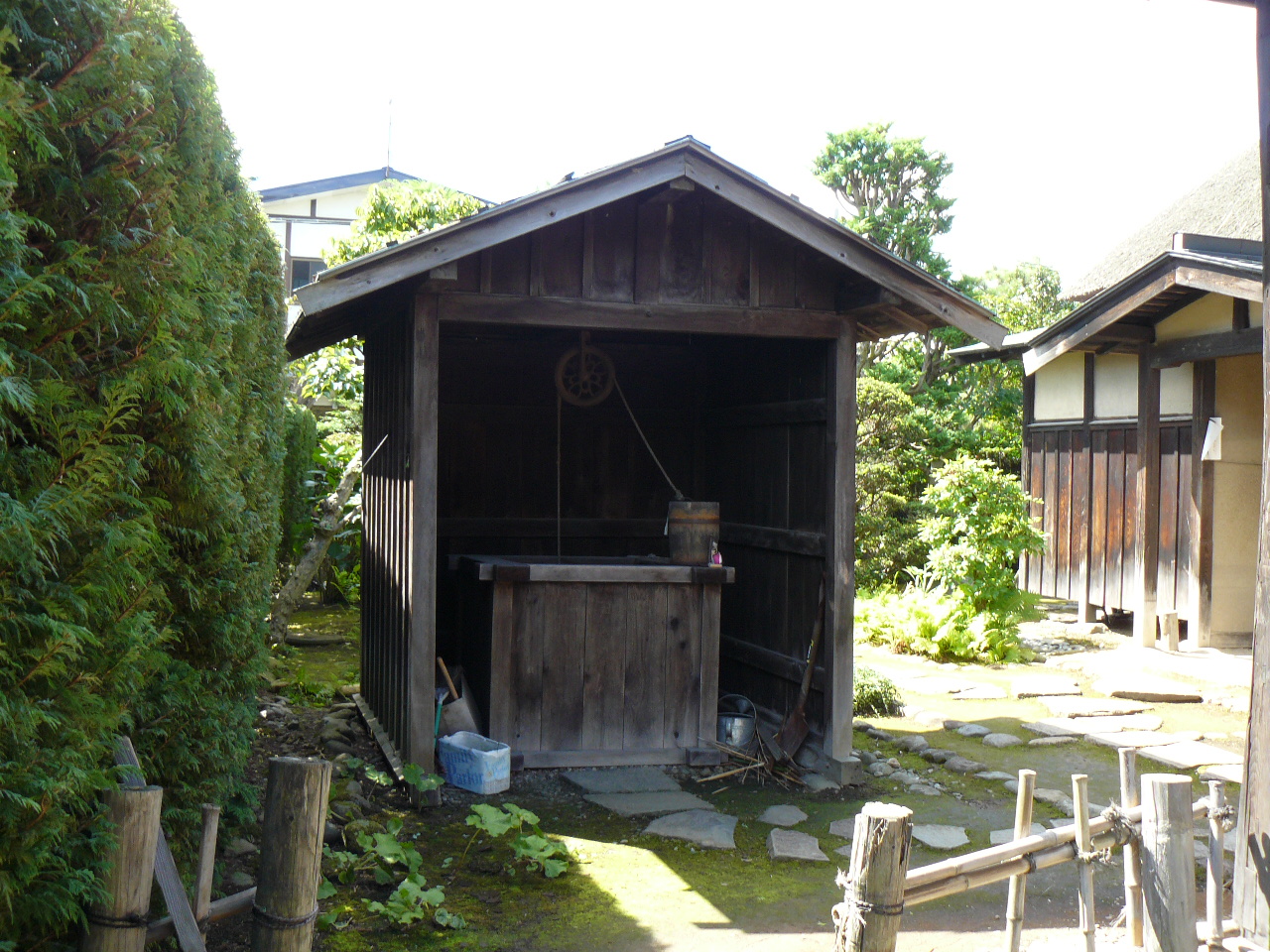 �O�O�s�E����c�ƏZ��