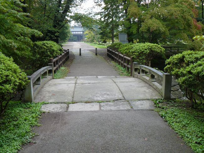 �O�O��E������O���i�΋��j