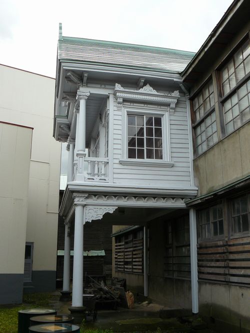 �����E���������꒡�Ɍ���