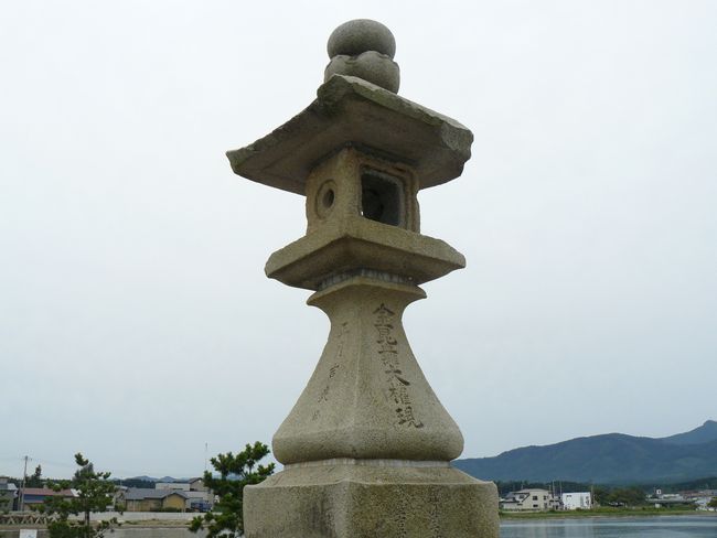 �l���̏�铃