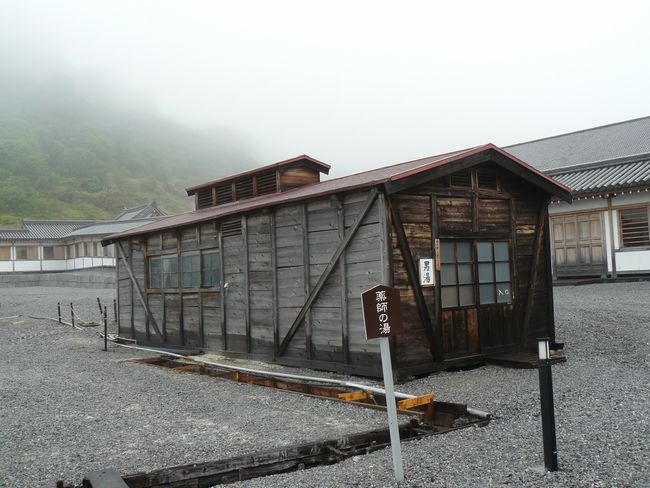 ���R����